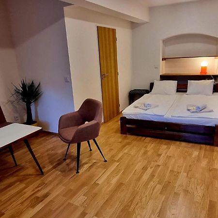 Konselsky Senk Domazlice Hotell Exteriör bild