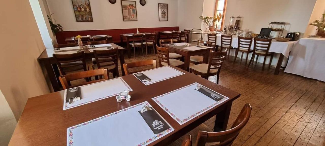 Konselsky Senk Domazlice Hotell Exteriör bild